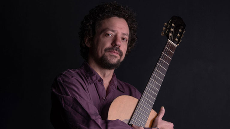 Chico Teixeira e Banda: Uma viagem pelo Folk Brasileiro
