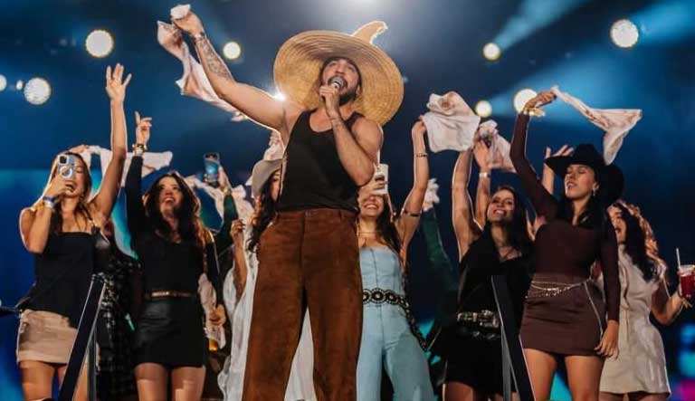 Nattan leva o forró para o camping de Barretos